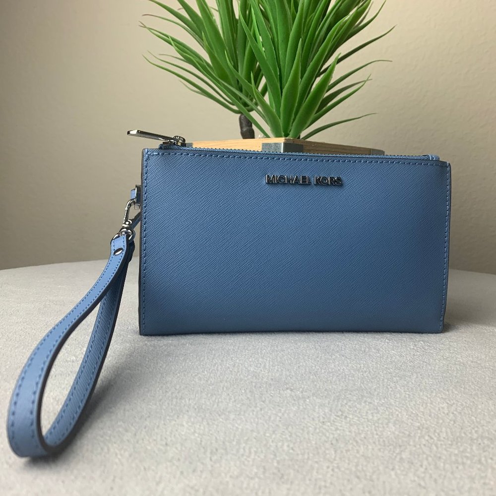 Michael Kors  Jet Set Travel Double Zip Wristlet